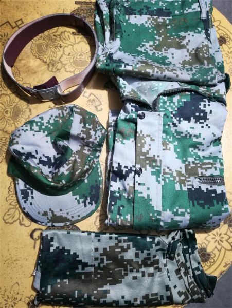 转让军训迷彩服